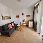 Casa Domingo Hotel *