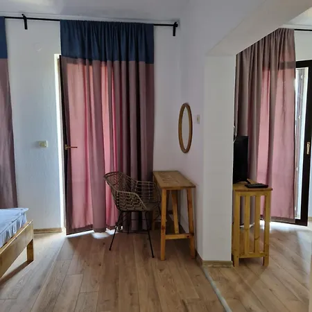 Ξενοδοχείο Casa Domingo *